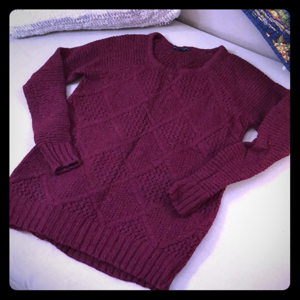 American Eagle fisherman style knit cable sweater